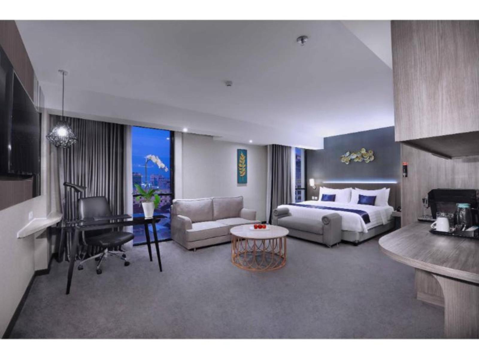 Aston Inn Pandanaran Semarang Extérieur photo